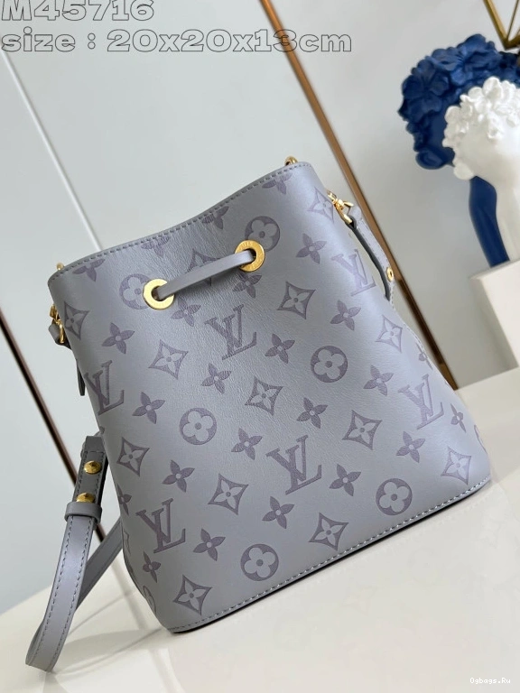 BB-20*20*13cm LOUIS VUITTON NÉONOÉ 0415